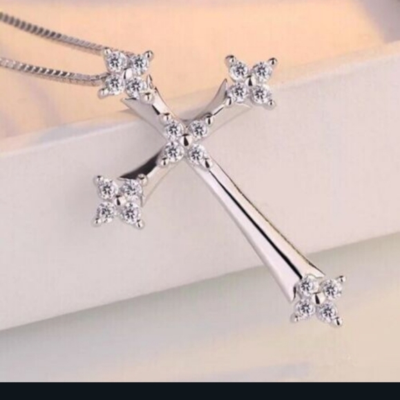 Gorgeous Silver Cross with Swarovski Crystals - Picture 2 of 9